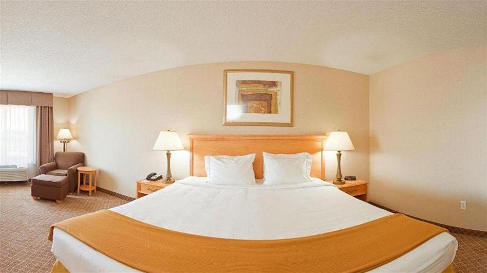 Holiday Inn Express Hotel & Suites Chesterfield - Selfridge Area By Ihg Εξωτερικό φωτογραφία