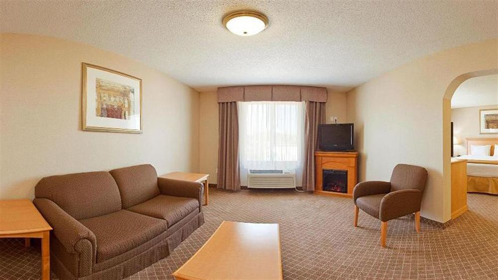 Holiday Inn Express Hotel & Suites Chesterfield - Selfridge Area By Ihg Εξωτερικό φωτογραφία